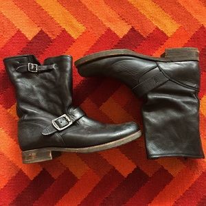 Black Soft leather Frye boots!